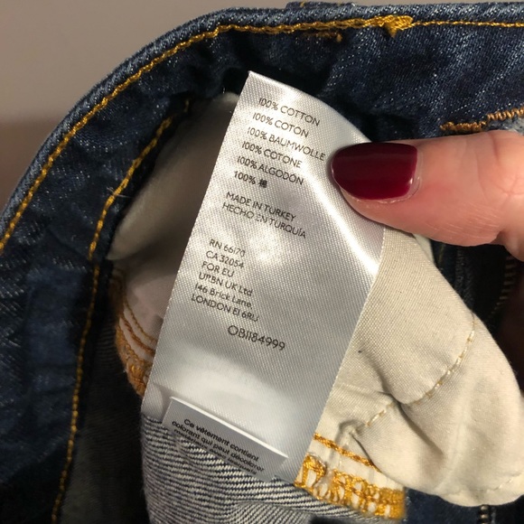 We The Free Straight Leg Frayed Hem Jeans Dark Wash NWOT 24 - Picture 11 of 11